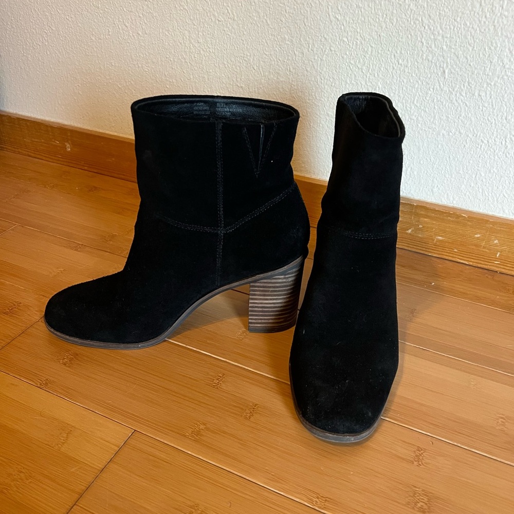 Lucky Brand Black Suede Heeled Boots